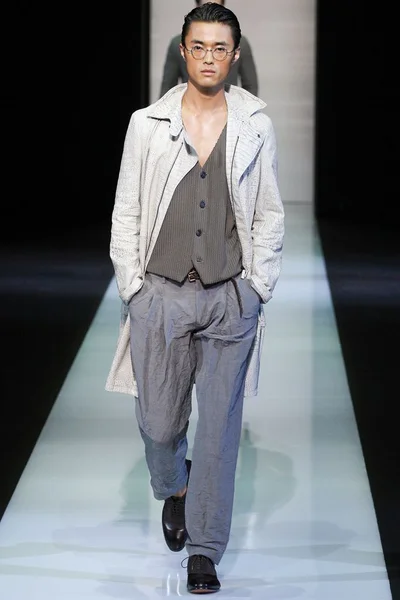 Look 11
